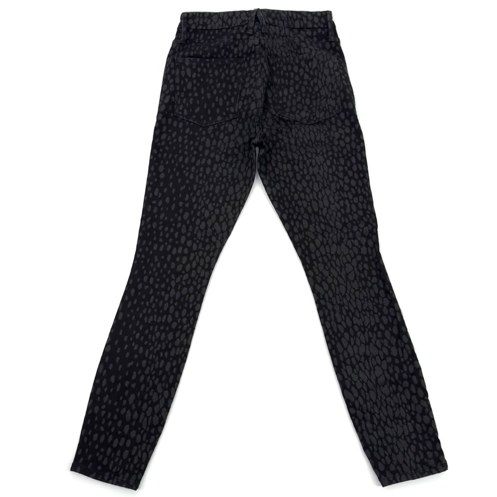GOOD AMERICAN Good Leg Crop Leopard High Rise Jeans - Picture 3 of 9